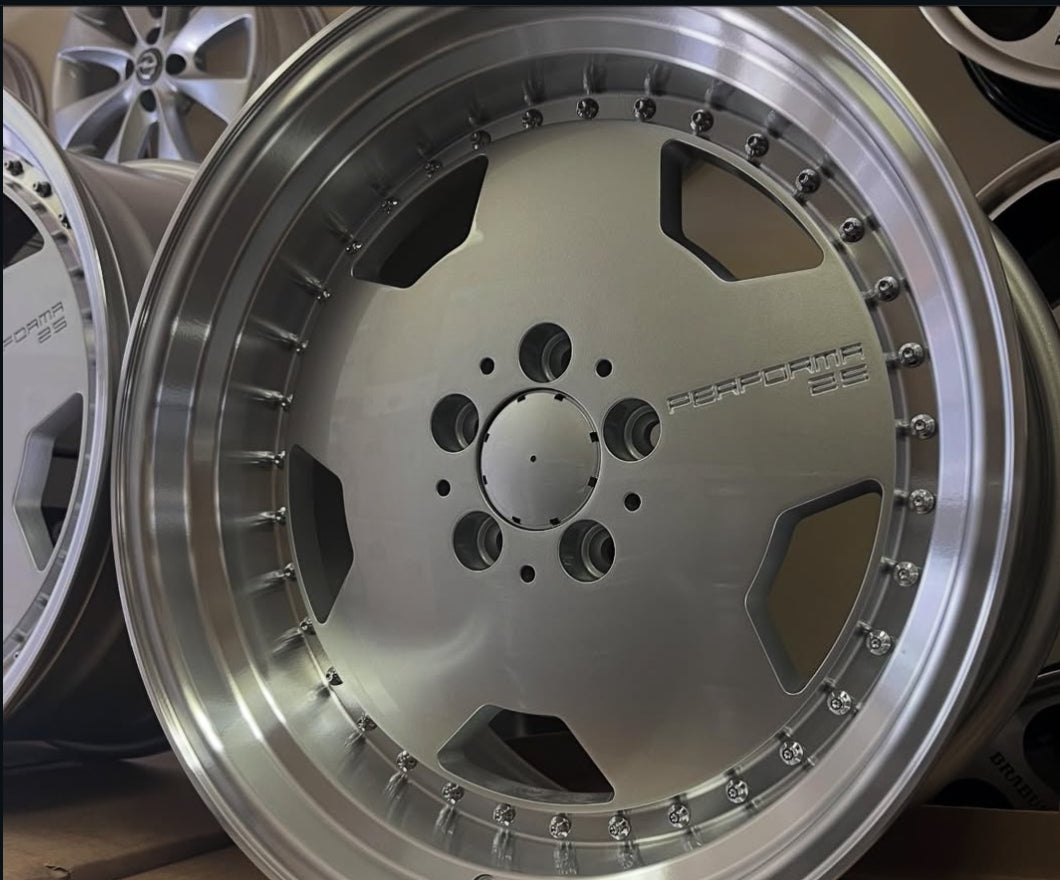 JUEGO DE 4 LLANTAS 18” ESTILO P25
