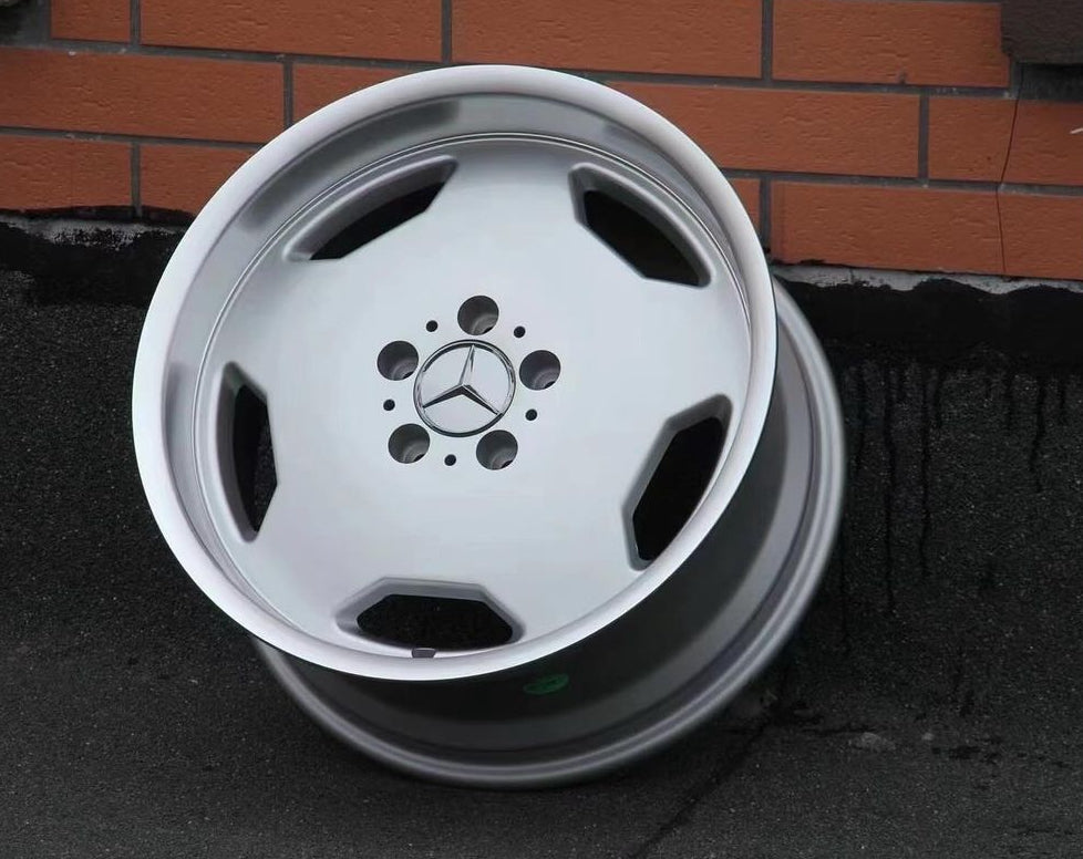 JUEGO DE 4 LLANTAS 18” LOOK OLD AMG