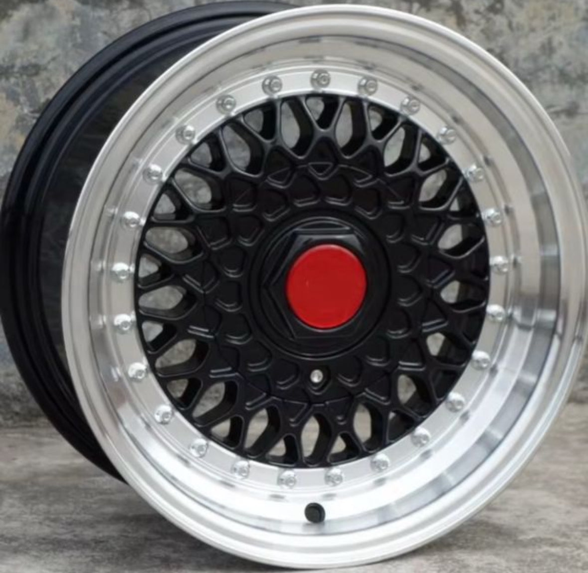 JUEGO DE 4 LLANTAS 17” ESTILO RS