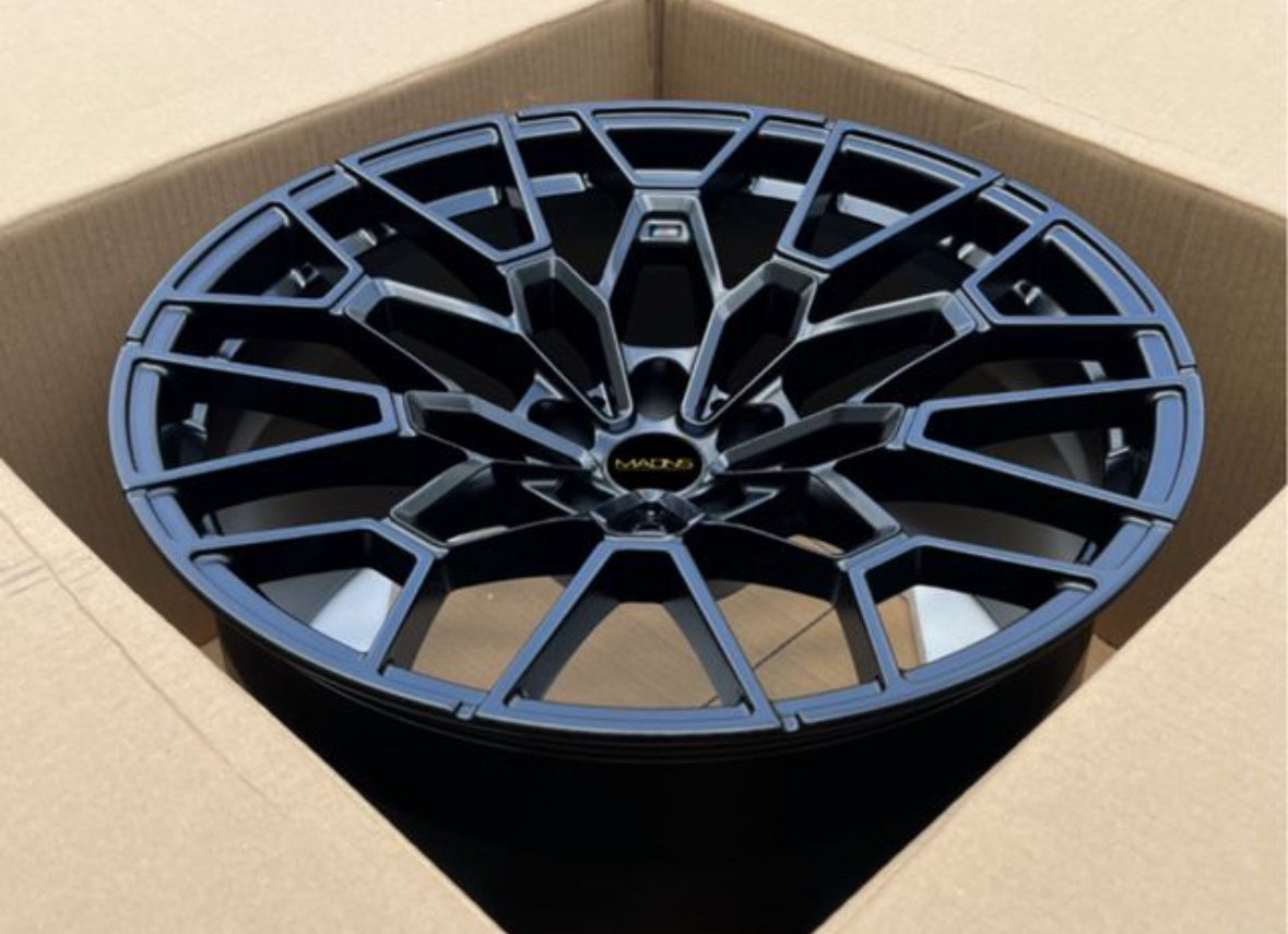 JUEGO DE 4 LLANTAS 19” MOD.827m