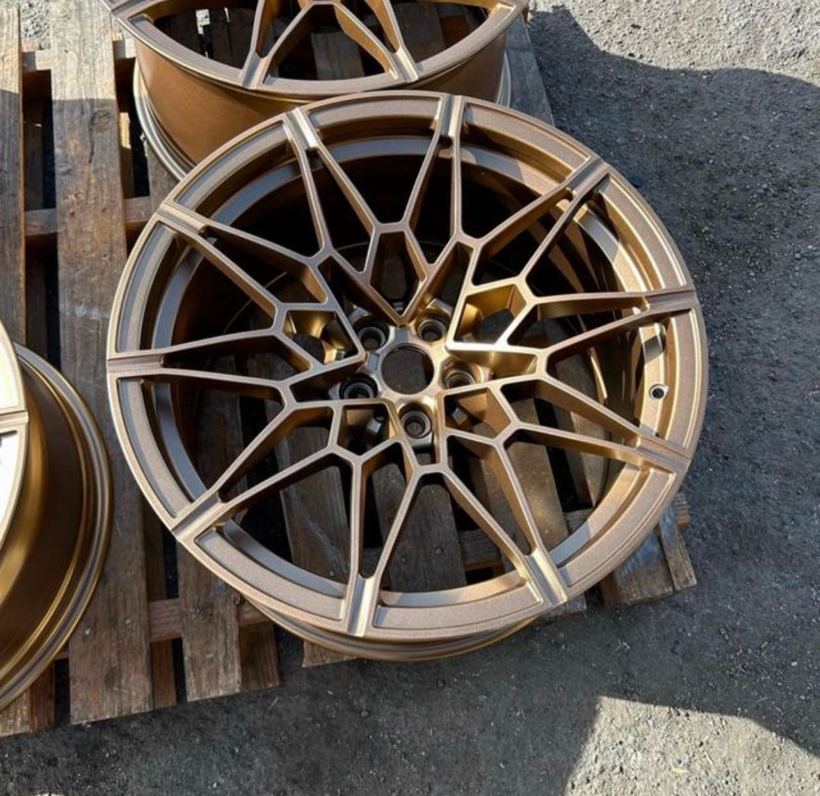 JUEGO DE 4 LLANTAS 19” BMW BRONCE