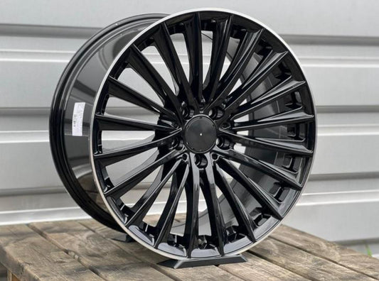 JUEGO DE 4 LLANTAS 19” ESTILO AMG
