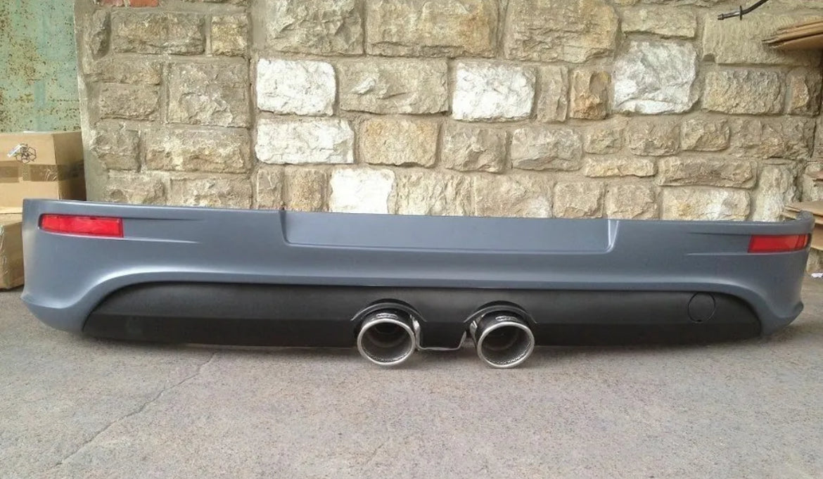 DIFUSOR TRASERO + ESCAPE ESTILO GOLF V R32