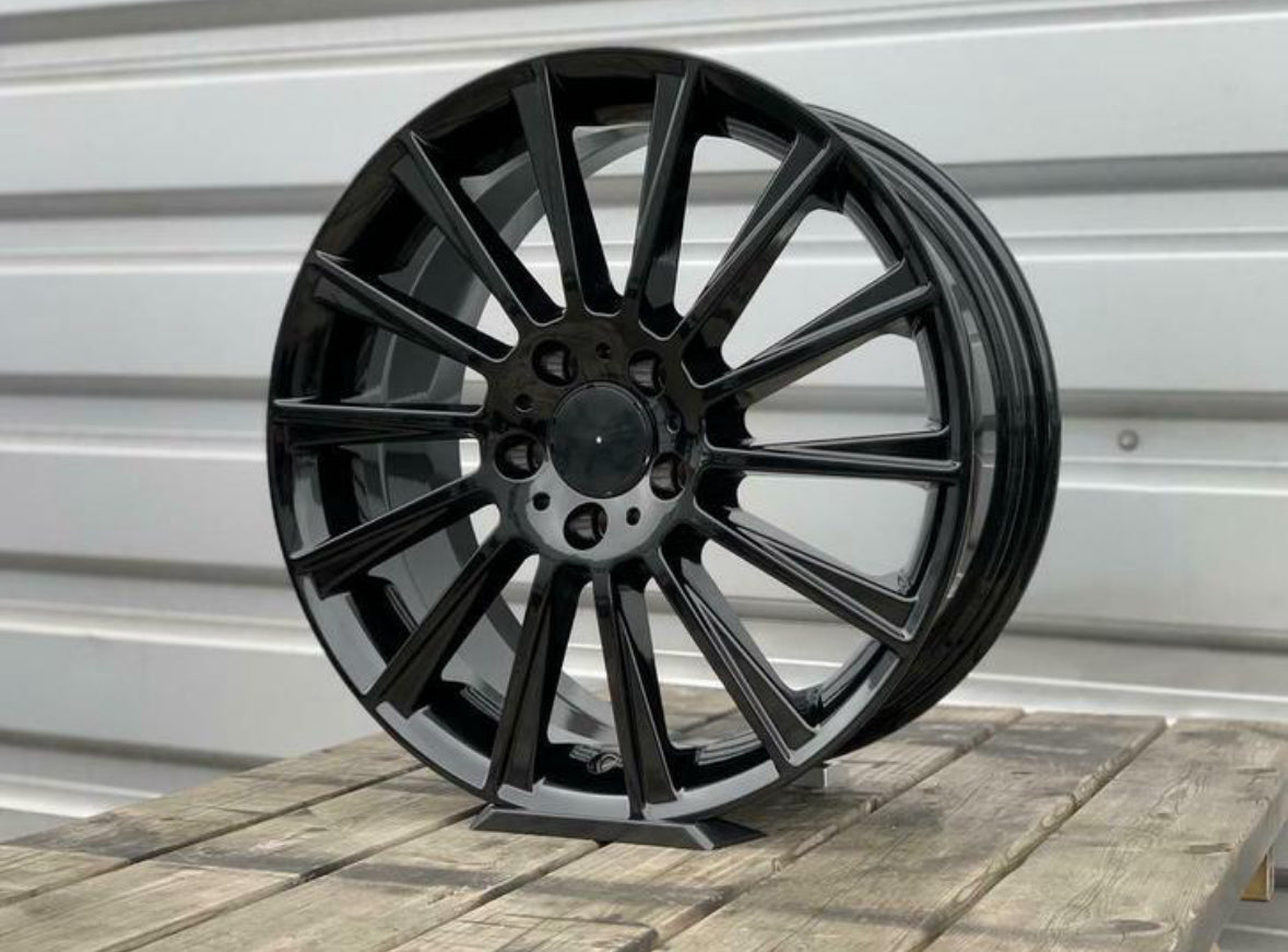 JUEGO DE 4 LLANTAS 20” ESTILO AMG NEGRO
